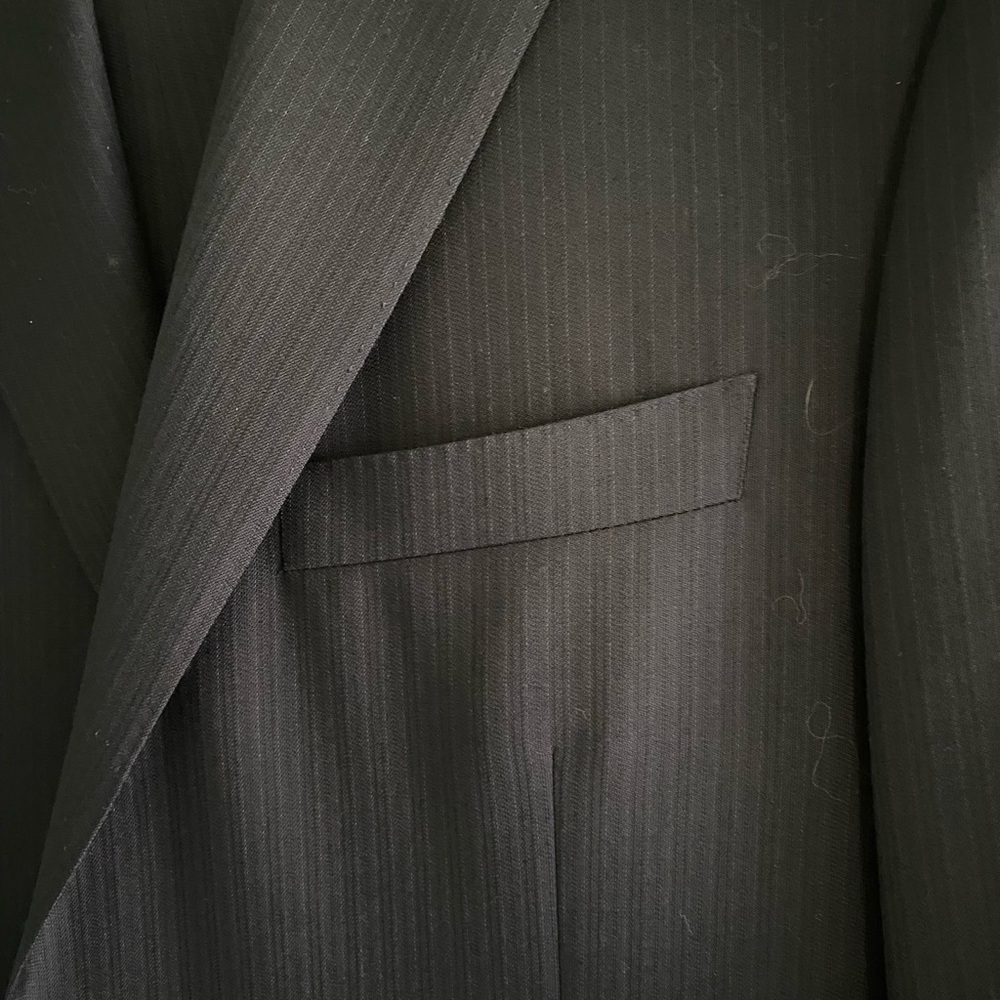 NAVY Canali suit Tessuto 44L 100% Wool. Made in Italy.